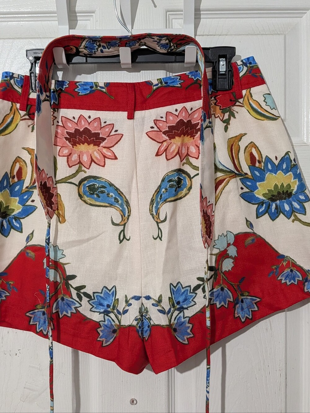 Commense Floral Print Belted Casual Shorts - Picture 8 of 12
